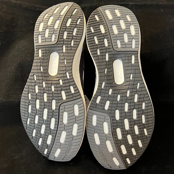 adidas Pureboost 5 W NIB Size 9 - Picture 3 of 6